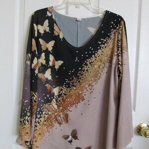 Elegant Butterfly Ombre Blouse – Flowy V-Neck with Gold Accents